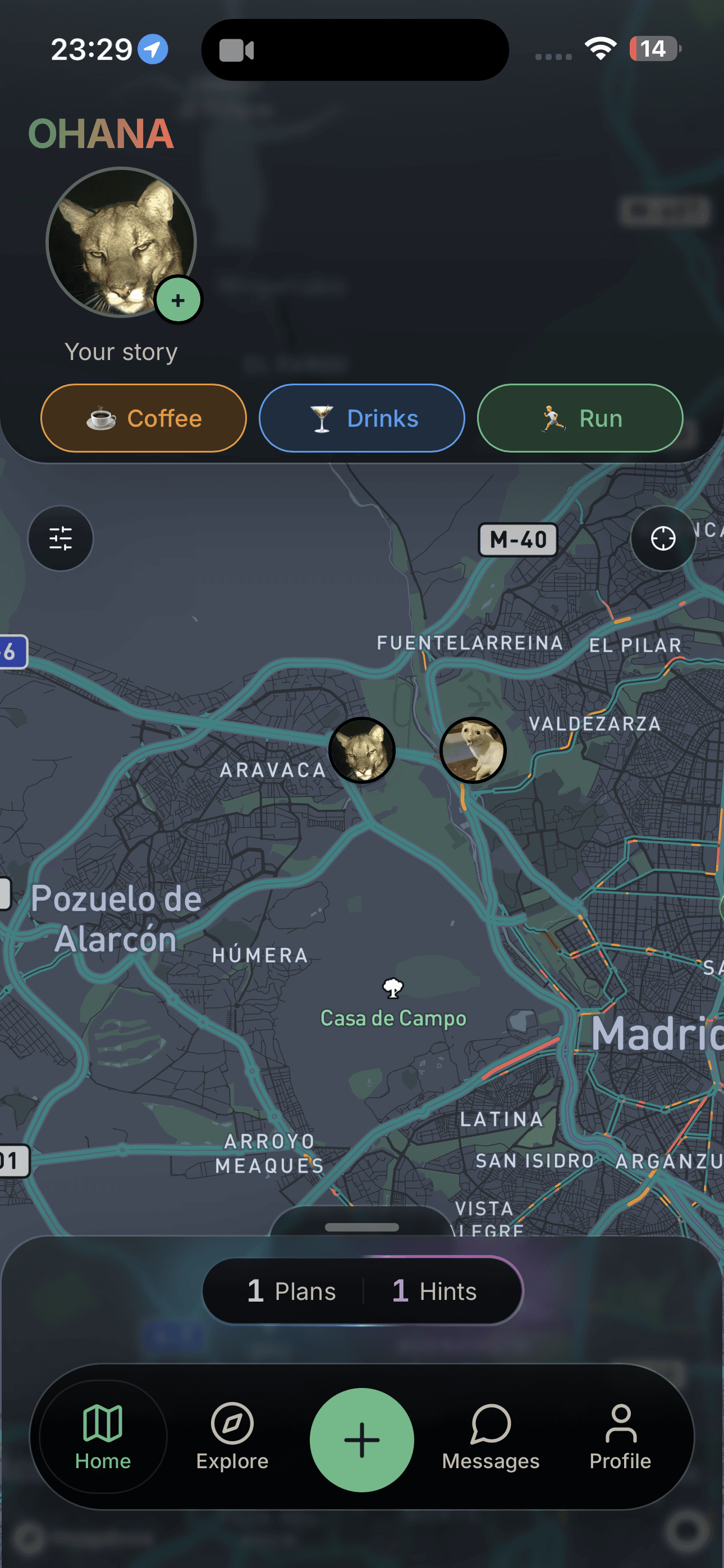 OHANA app showing a live map with nearby friends, availability signals and plans.